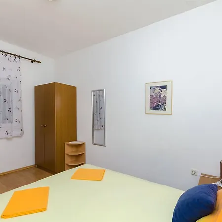 Apartments Zdenka Omis Exterior photo